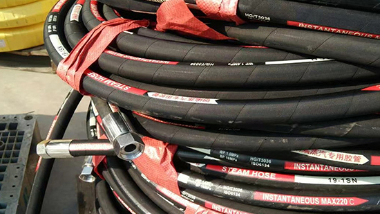 耐高溫蒸汽橡膠管.jpg 耐高溫蒸汽橡膠管.jpg